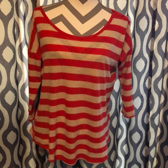 GAP Tops - GAP Tee Shirt